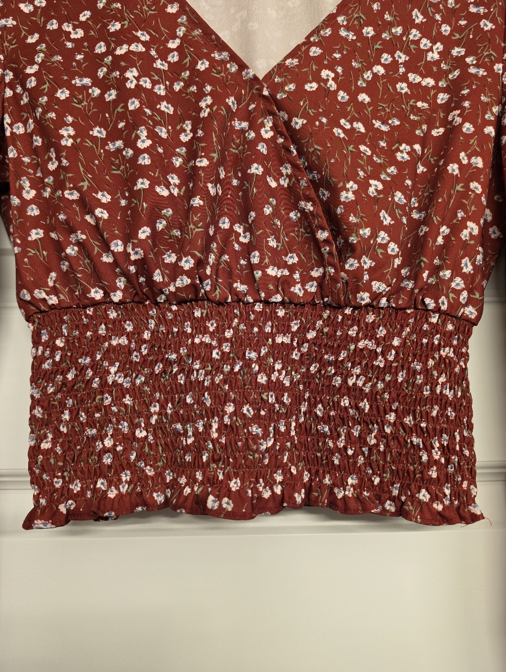 NWOT SHEIN Burnt Red Orange Floral Smocked Blouse Boho V-Neck Long Sleeve Top - Picture 8 of 11